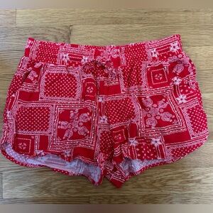 Mossimo Red Patterned Women’s Shorts Size Small